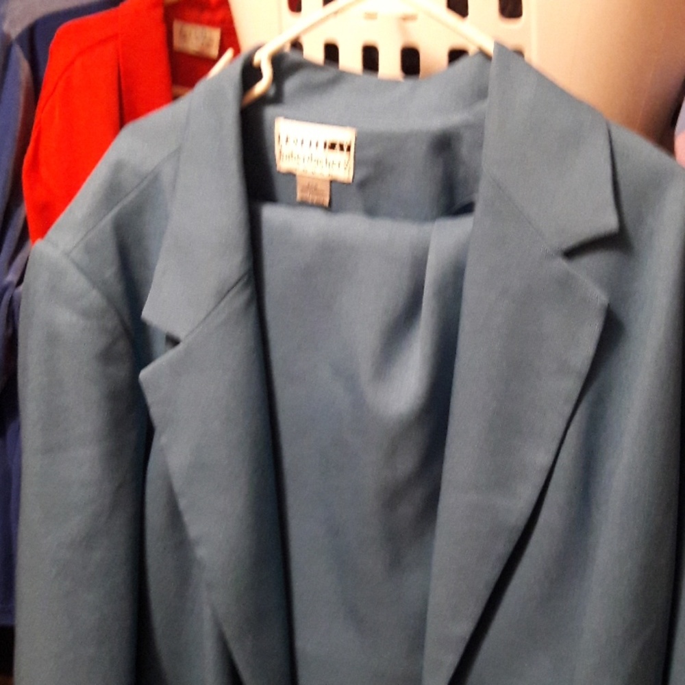 Teal pant suit
